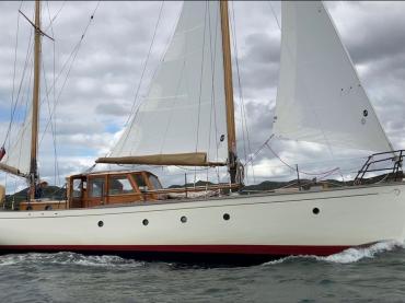 Glengour sailing with two new sails acquired for her 90th birthday