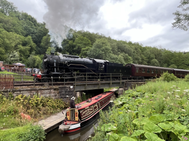 True LMS locomotive colour