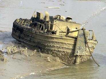 Water Haigh half sunk at Strood Pier Feb 2025