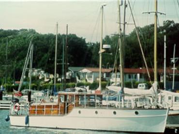 RAKE'S RETREAT- Starboard side.