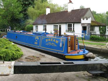 BREAM in Cassiobury Park, stern view port side