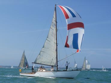 Huff of Arklow - under sail, starboard view