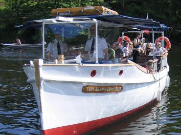 Lady Edwina - port bow