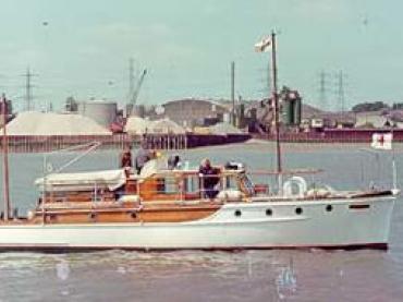 LADY LOU - starboard side.