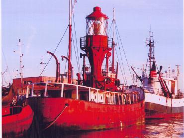 stern view, starboard side
