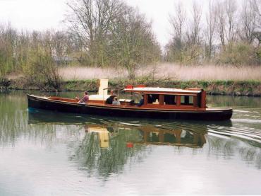 Souvenir D'Antan - port side