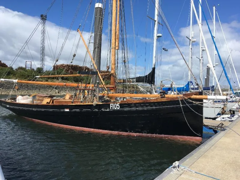 Rosa & Ada at berth