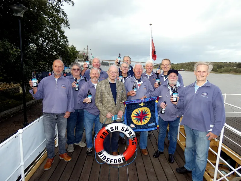 Volunteers of SS Freshspring, photo by Graham Hobbs