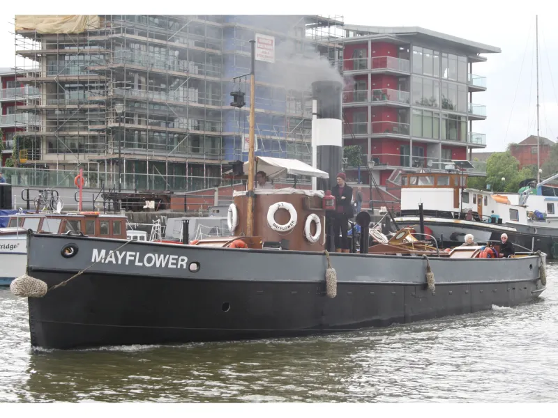 Port bow view of Mayflower