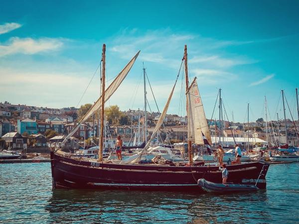 Glad Tidings anchored in Falmouth