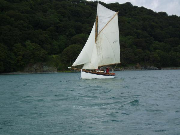 Under sail, port bow view