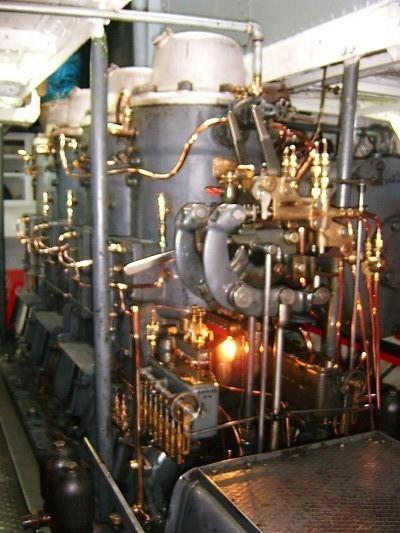 Yavari - Bolinder engine