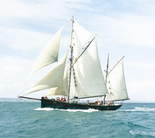 Leader - port side