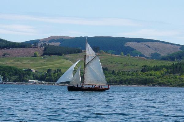 Boojum under sail - port side