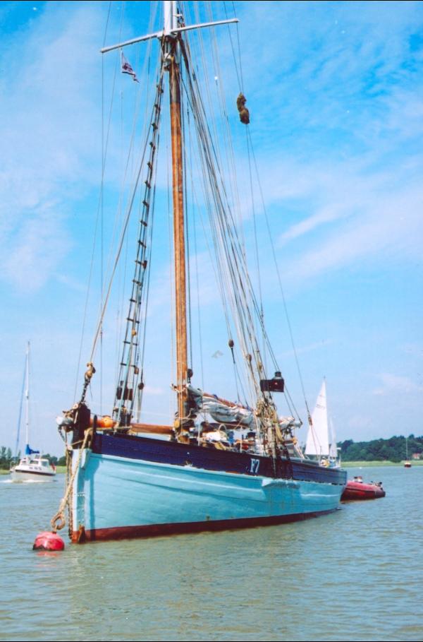 Pemmbeth of Clyde in Woodbridge - port bow