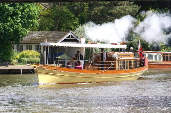 ALASKA bow view port side