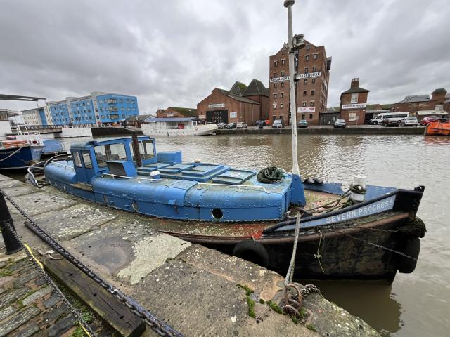 Severn Progress alongside CRT Museum Gloucester