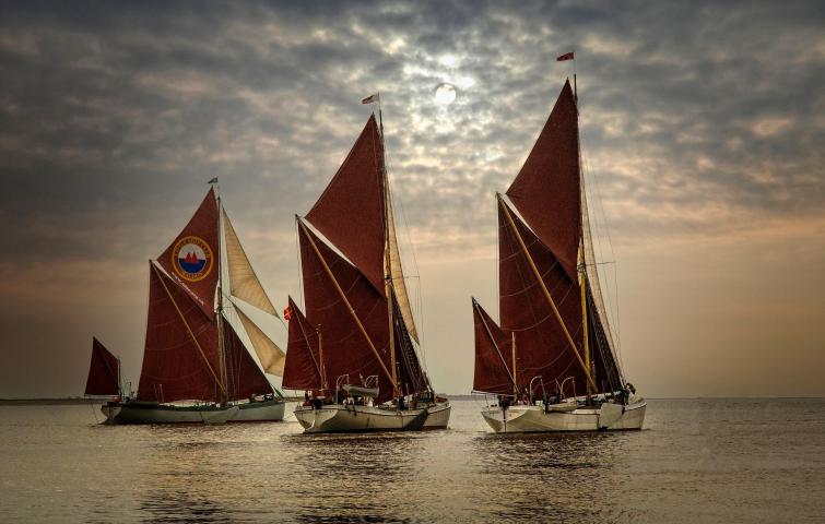 Photo Comp 2024 - Blue Mermaid, Reminder & Niagara at Colne Barge Match