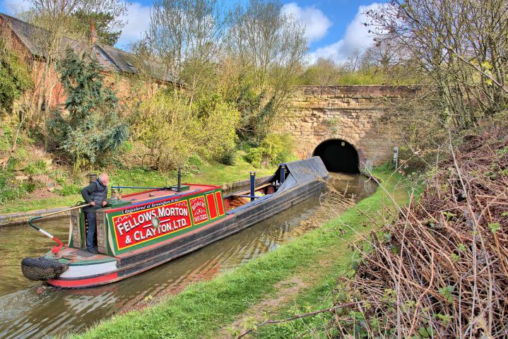 Roach delivering coal at Windmill End - 2022 Photo Comp entry