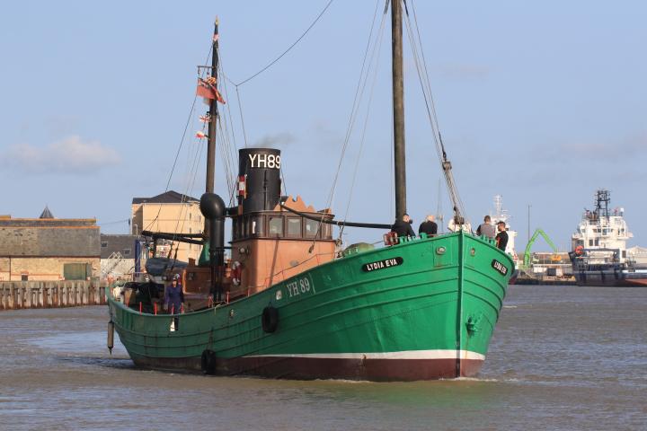 Lydia Eva on the Yare - 2024 Photo Comp