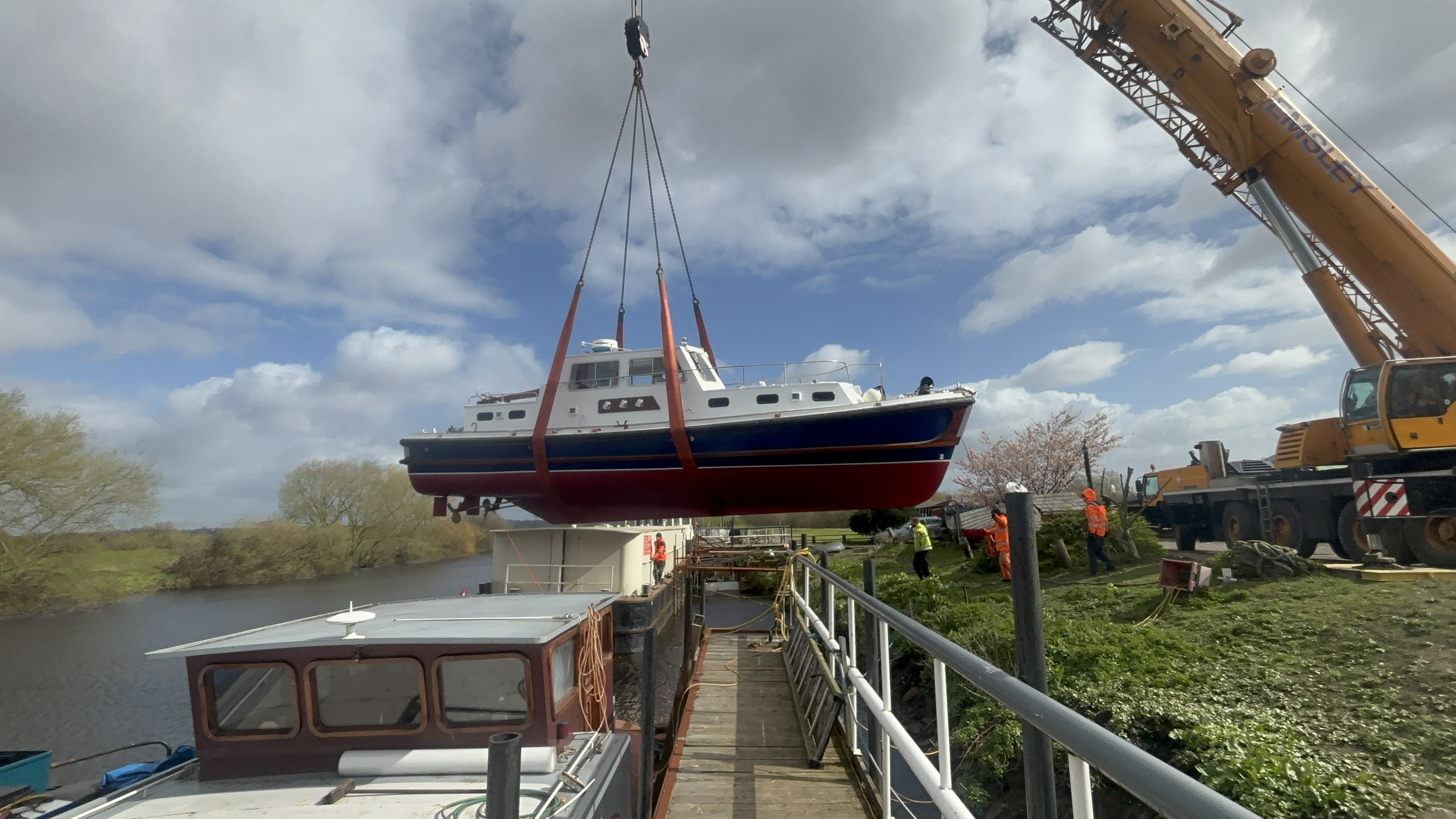 Parhelia - beiong craned out